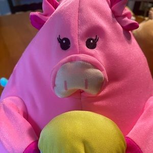 Onk onk with 🐖 ice cream cone. Extremely cute Hot pink. Brentwood Moshi